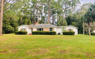 featured image of 1511 E Call St