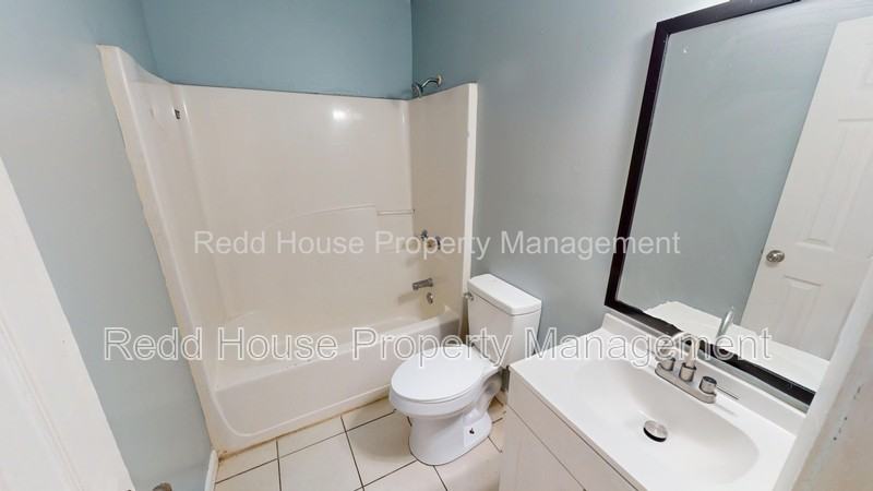 105 Nann St - Photo 7 of 12