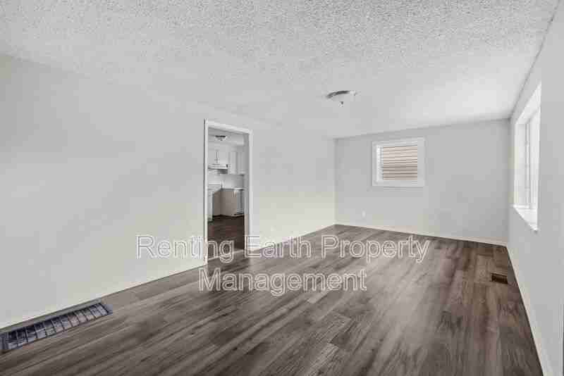 1908 14th Pl Sw - Photo 2 of 18