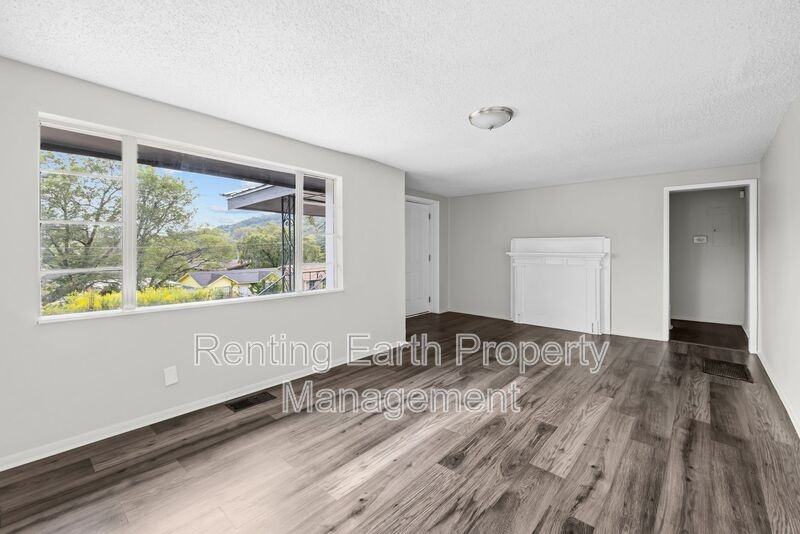 1908 14th Pl Sw - Photo 4 of 18