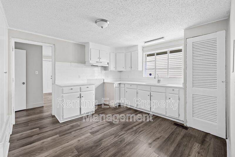 1908 14th Pl Sw - Photo 5 of 18