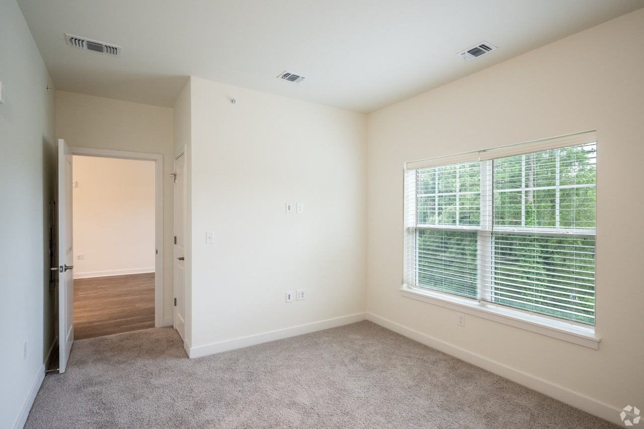 Sherwood Apartment Homes - Photo 4 of 46