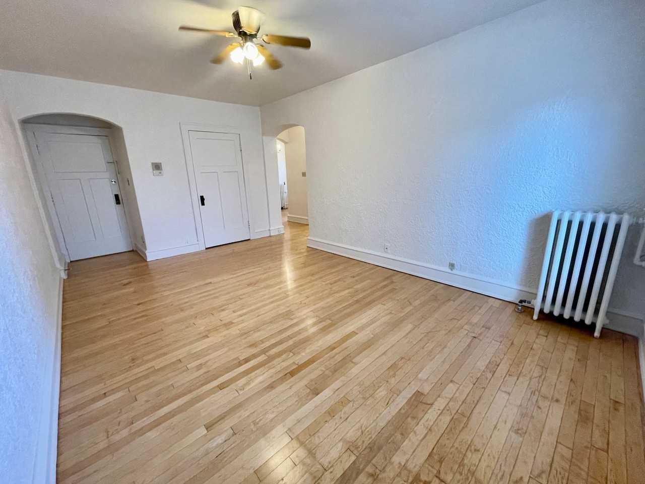 2027 N Prospect - Photo 3 of 19