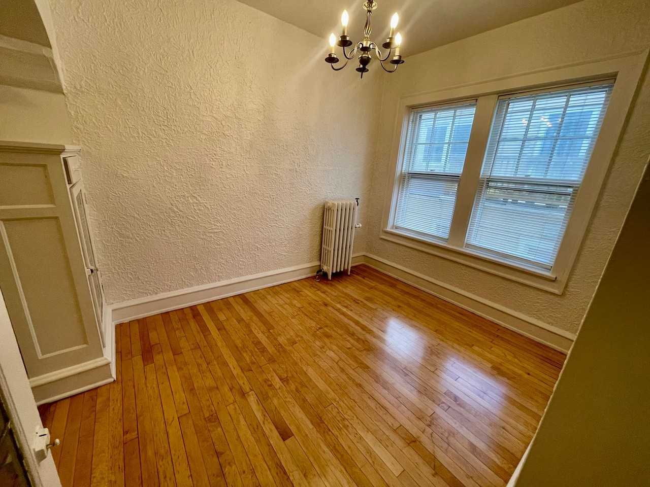2027 N Prospect - Photo 5 of 19
