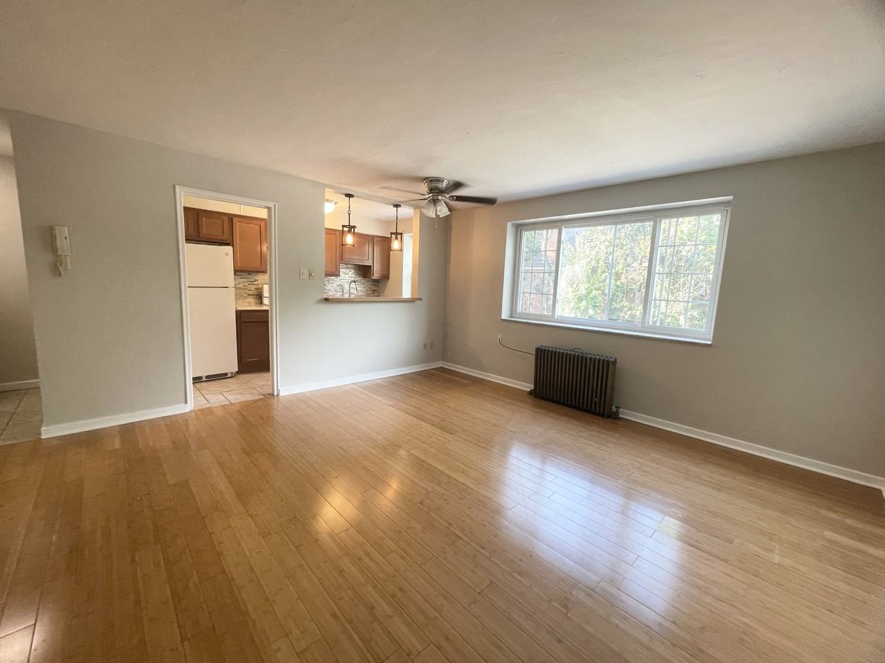 FRIENDSHIP COURT -- 162 - Photo 3 of 32