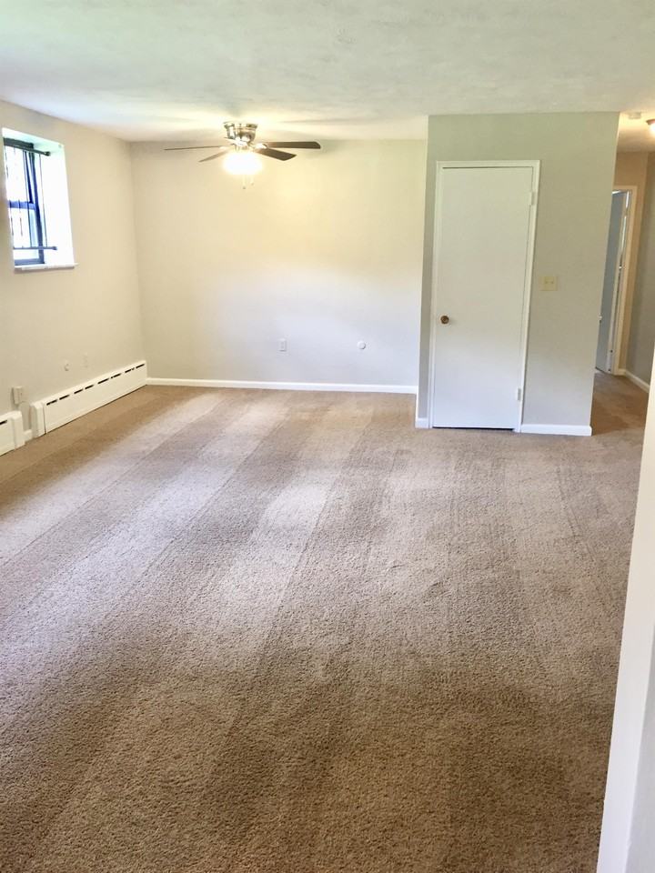 FRIENDSHIP COURT -- 162 - Photo 4 of 17