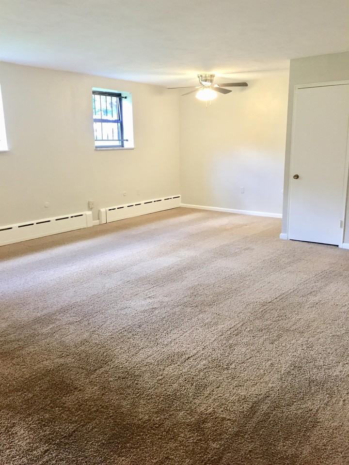 FRIENDSHIP COURT -- 162 - Photo 5 of 17