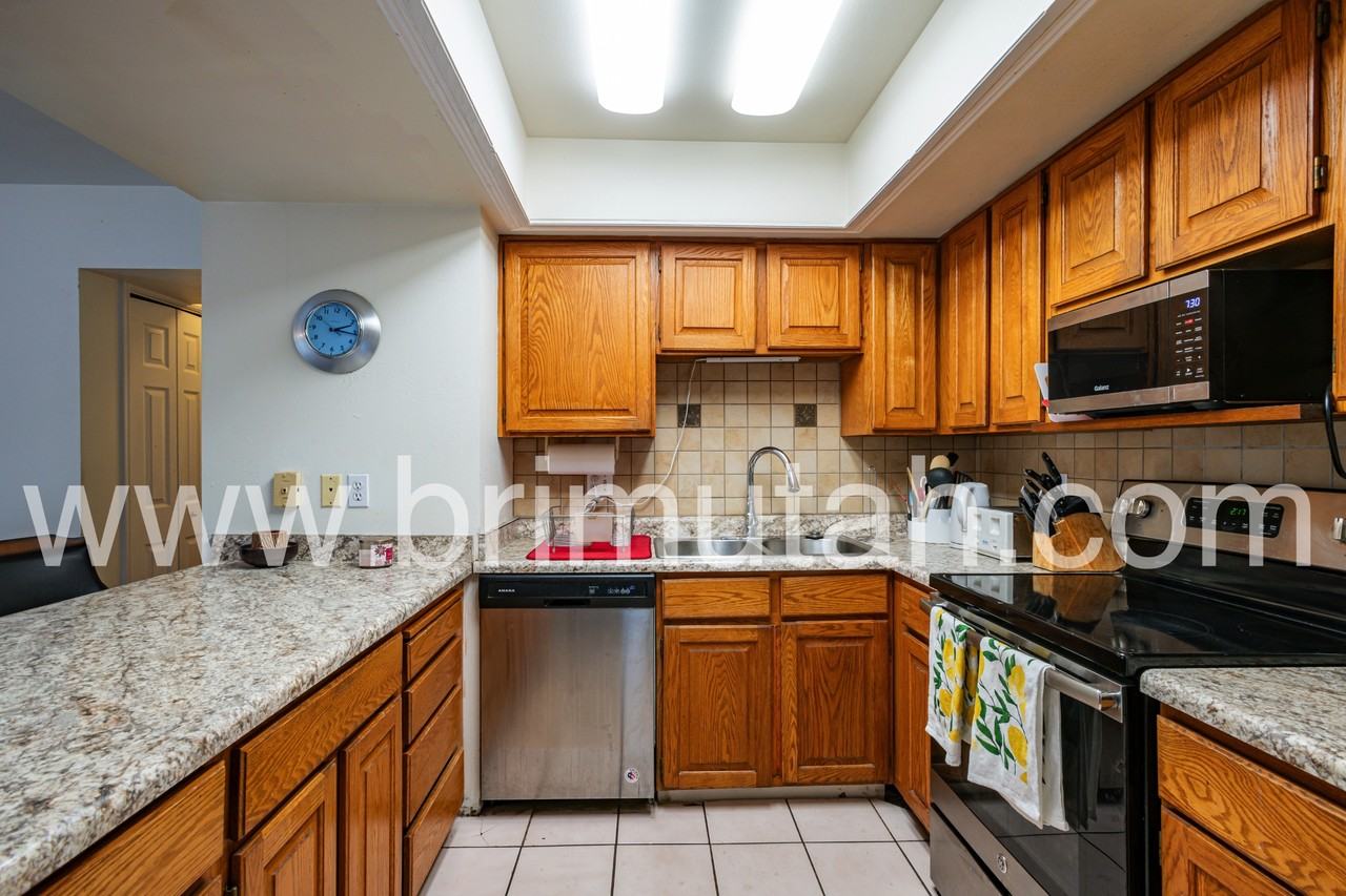 3565 E. Summer Estates Cir. - Photo 2 of 28