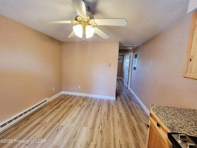 208 Wyoming Ave - Photo 4 of 9