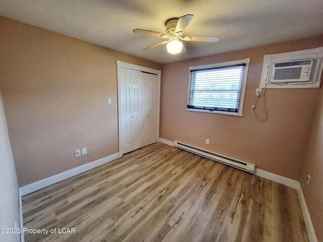 208 Wyoming Ave - Photo 6 of 9