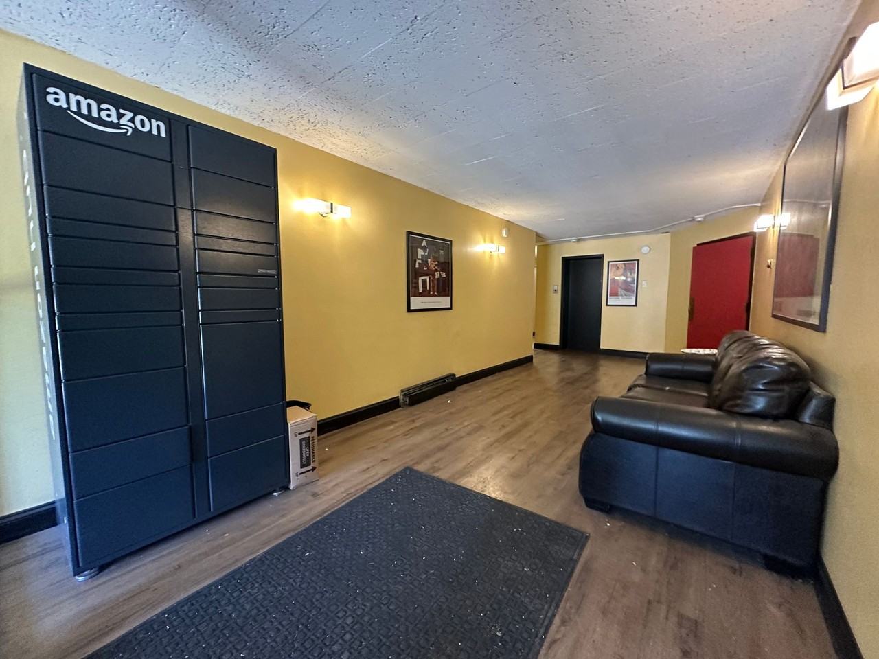 3069 Oakland - Photo 2 of 8