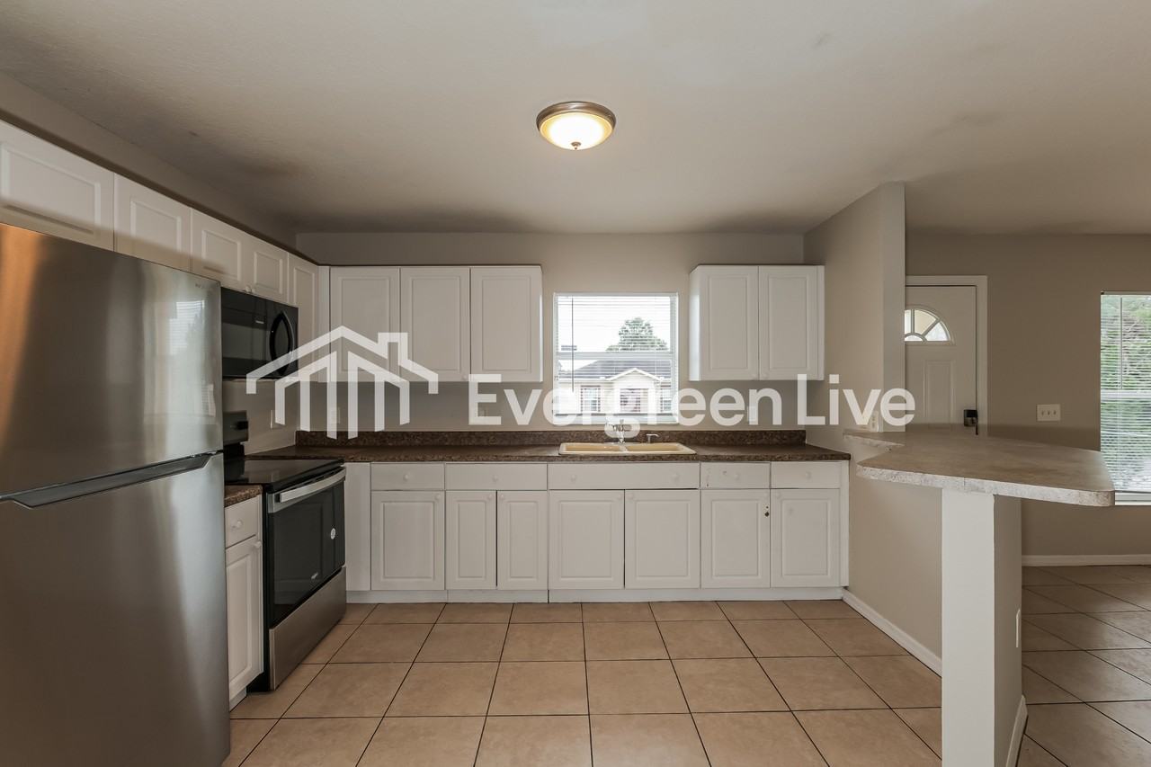 3616 N 55th St - Photo 6 of 15