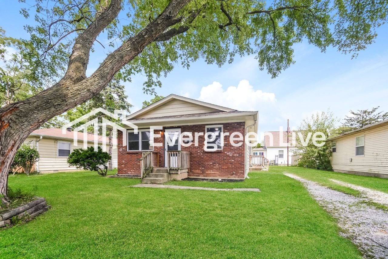 4619 N Richardt Ave - Photo 2 of 15