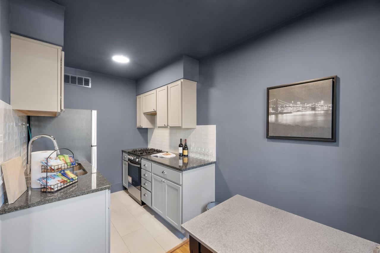 441 East Town Street - Photo 5 of 50