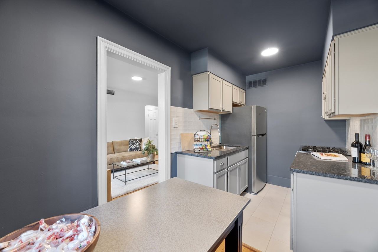 441 East Town Street - Photo 6 of 50