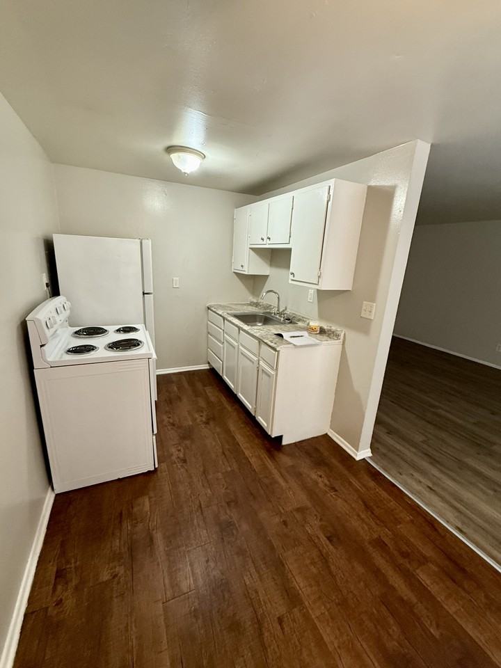 342 Lookout Avenue - Photo 3 of 9