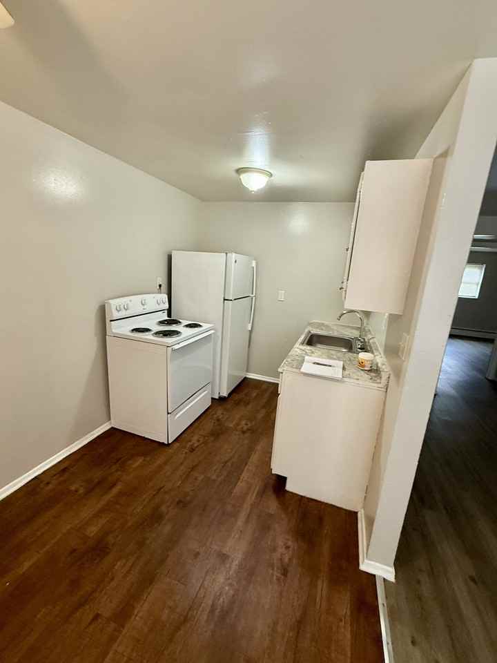 342 Lookout Avenue - Photo 4 of 9