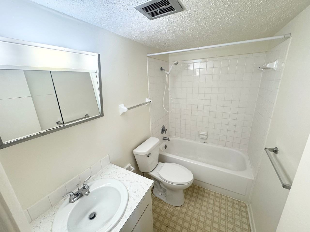 802 Ruth Ann Drive - Photo 7 of 12