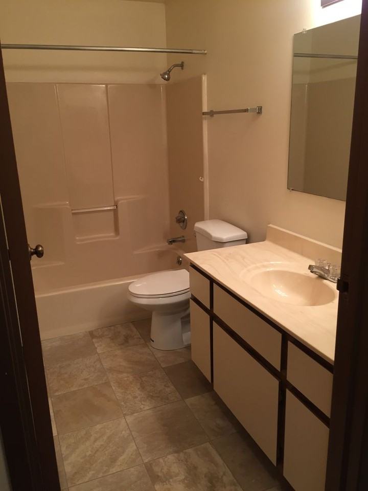 Spencer Village Apartments - Photo 6 of 10