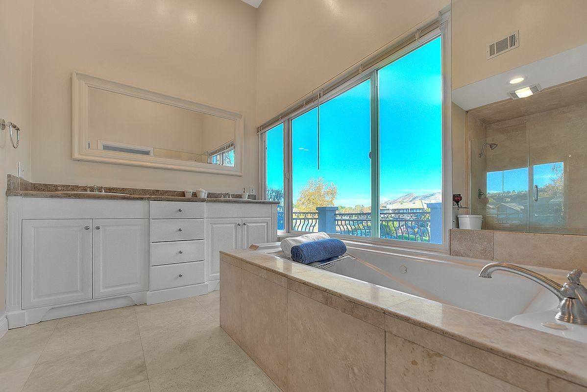 3800 Weatherly Circle - Photo 5 of 9