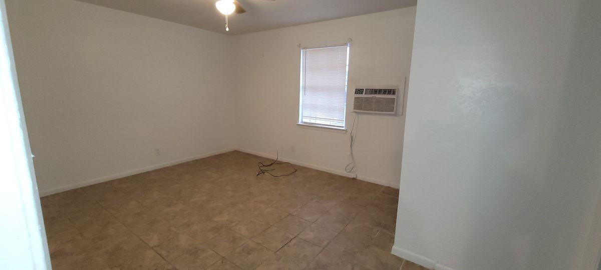 3104 Harrison St ##B - Photo 3 of 3