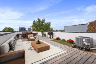 1013 17th Pl Ne - Photo 1 of 1
