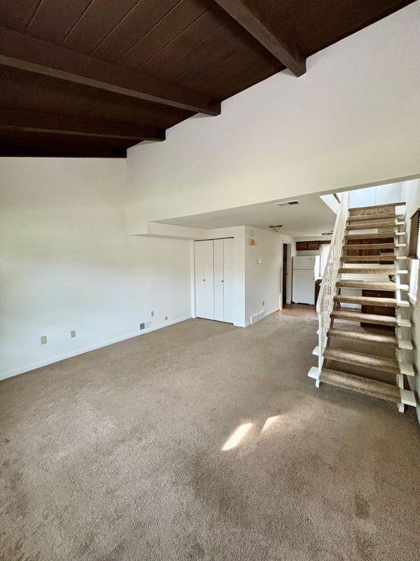 9 Concord Ct - Photo 3 of 12