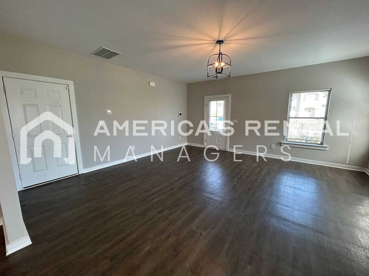 1505 Brookhaven Dr - Photo 5 of 33