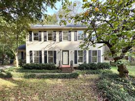2015 Warwickshire Dr - Photo 1 of 1