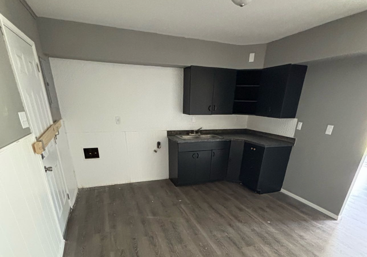 16 Westwood Dr - Photo 3 of 8