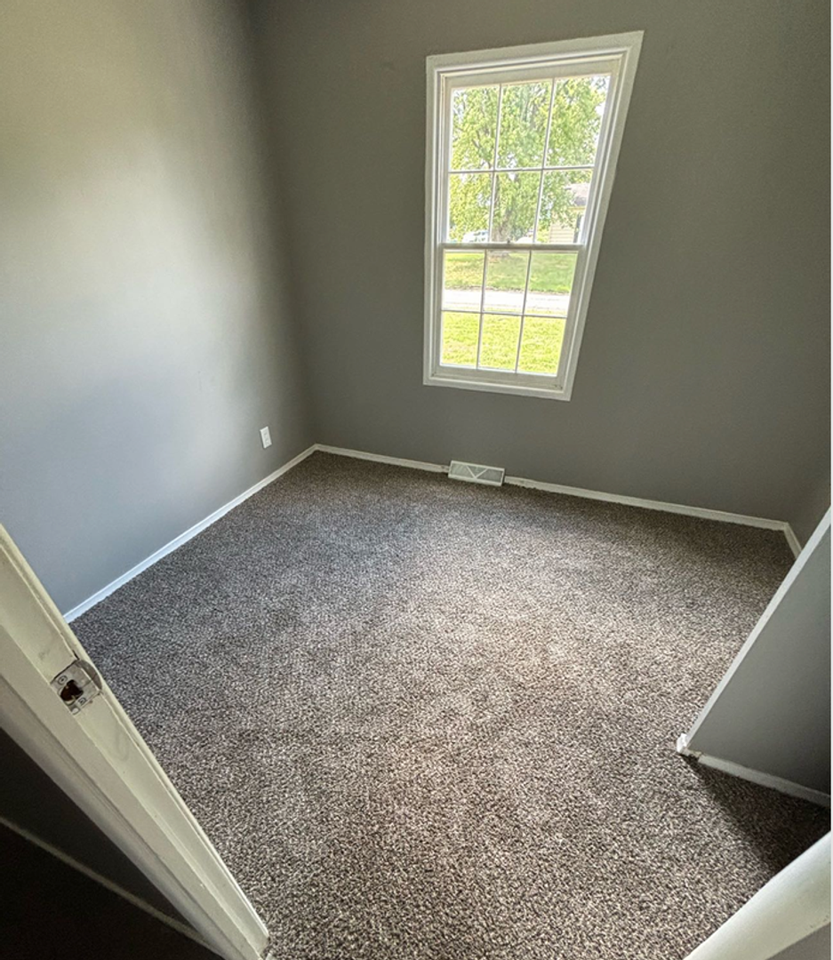 16 Westwood Dr - Photo 4 of 8