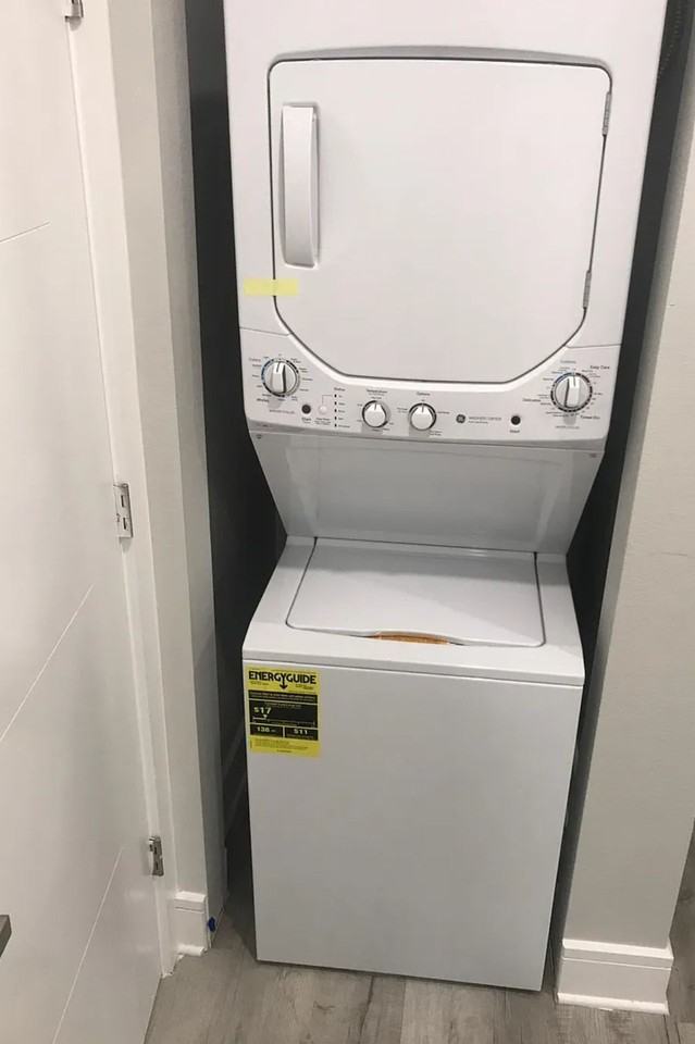 1414 Bennett Ave - Photo 3 of 8