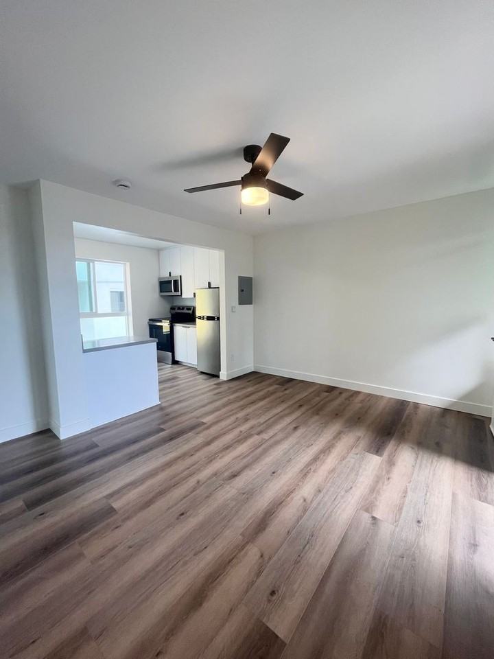 3540 Mission Blvd - Photo 2 of 34