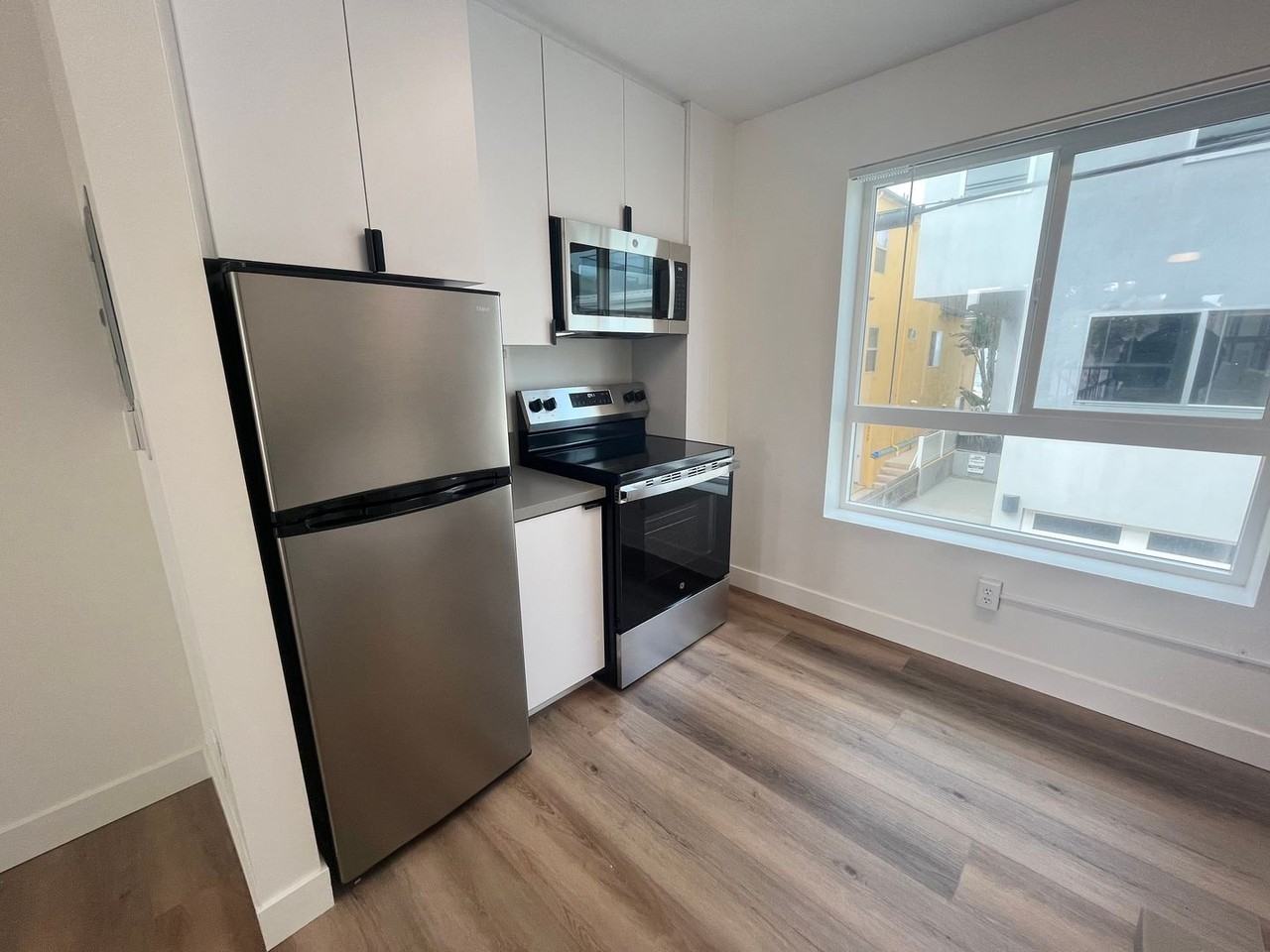 3540 Mission Blvd - Photo 4 of 34