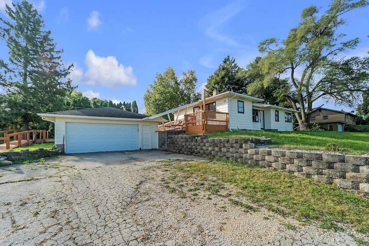 21795 Longview Drive - Photo 4 of 30