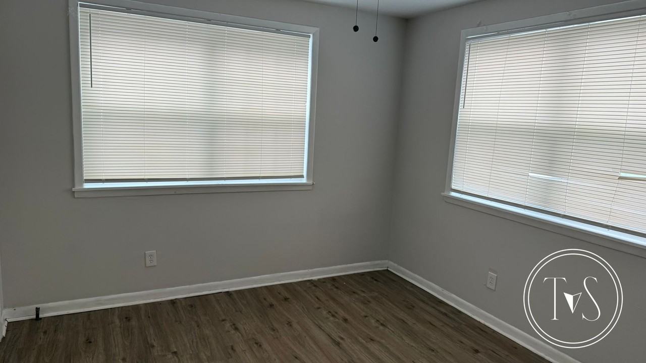 918 Lynah St - Photo 6 of 13