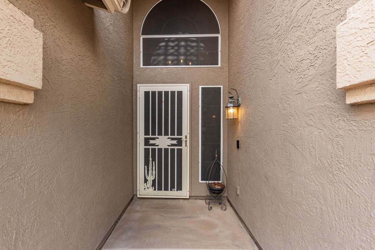 1284 N Conner Ave - Photo 4 of 50