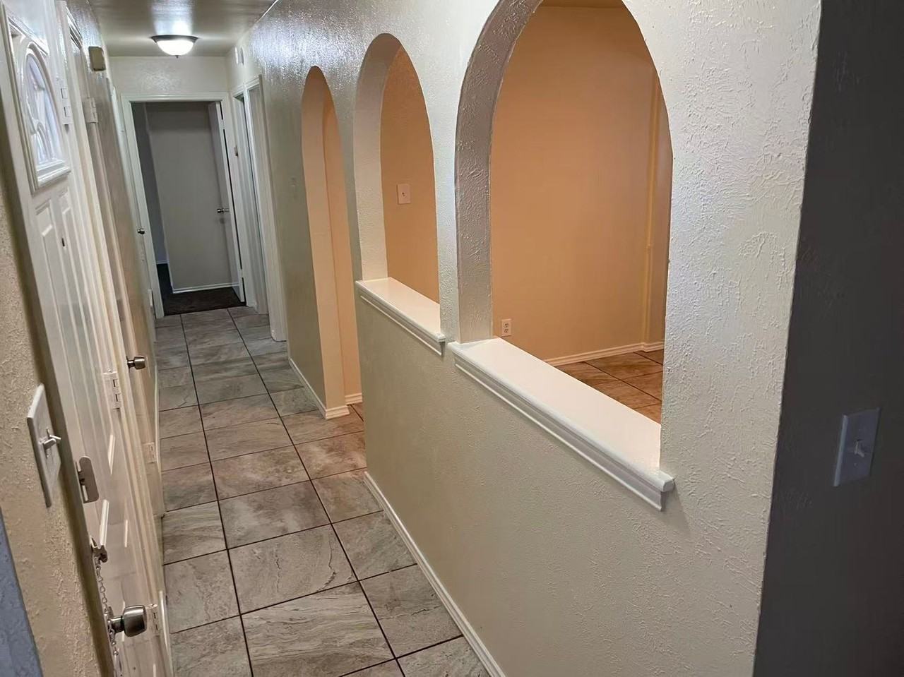 1914 Aspen Ln - Photo 2 of 18