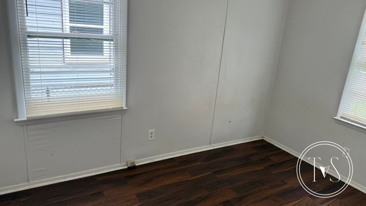 1514 Heron St - Photo 6 of 15