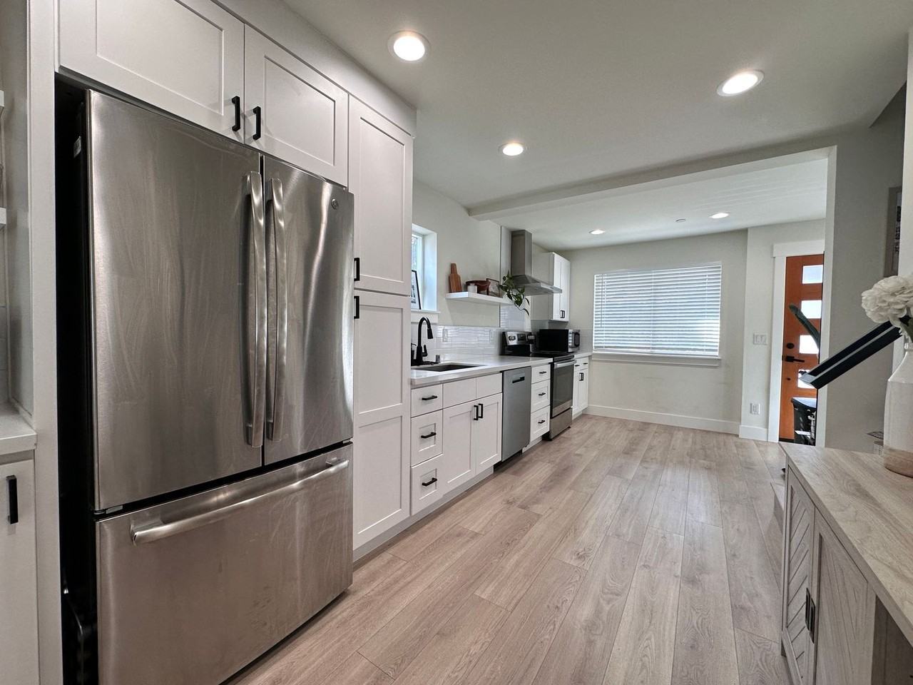 1710A Nw 89th St - Photo 2 of 23