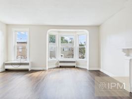 featured image of 111 W King St