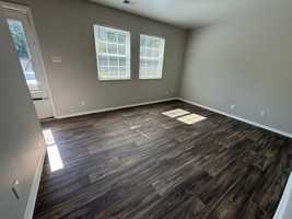 featured image of 4805 Lakeside Dr