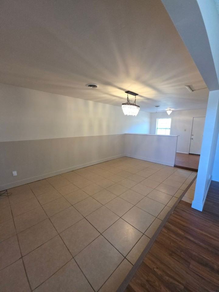 802 North Boston Avenue - Photo 3 of 19