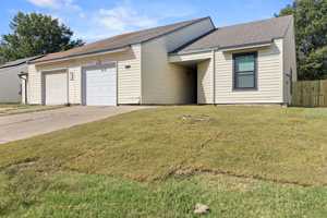 featured image of 1600 W Madison St