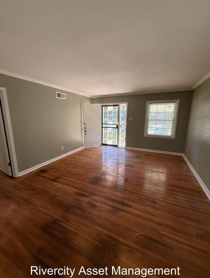 3176 Toby Ln - Photo 3 of 15
