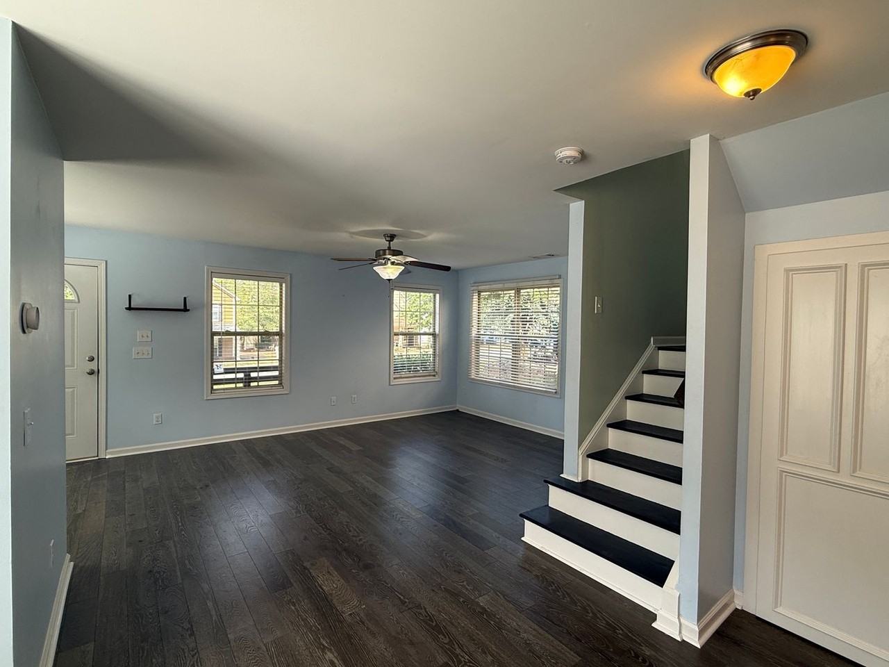 762 Hunter Ct - Photo 2 of 30