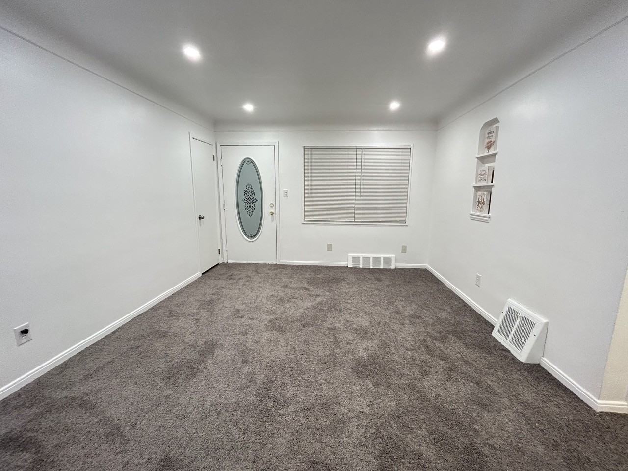 16814 Salem St #NA - Photo 3 of 7