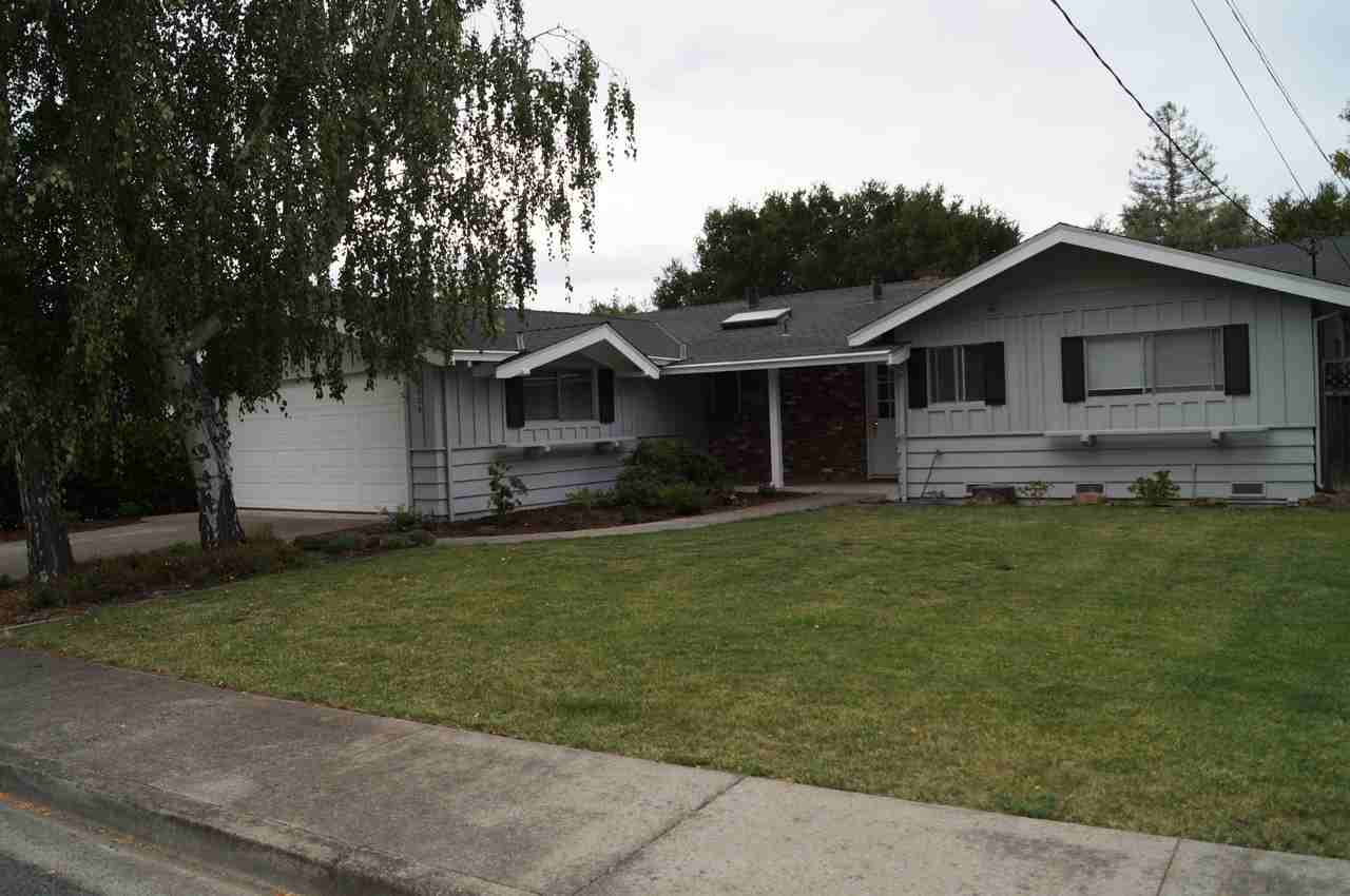 1028 Sanders Dr #NA - Photo 2 of 10