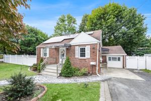 featured image of 236 Knickerbocker Rd #NA