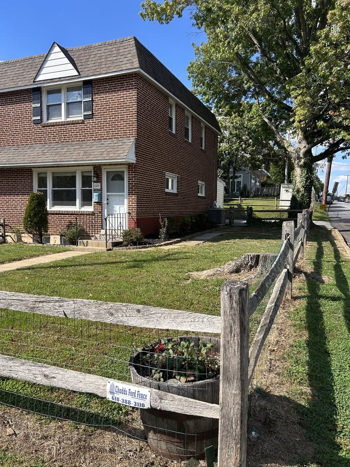 501 W Market St #NA - Photo 2 of 21